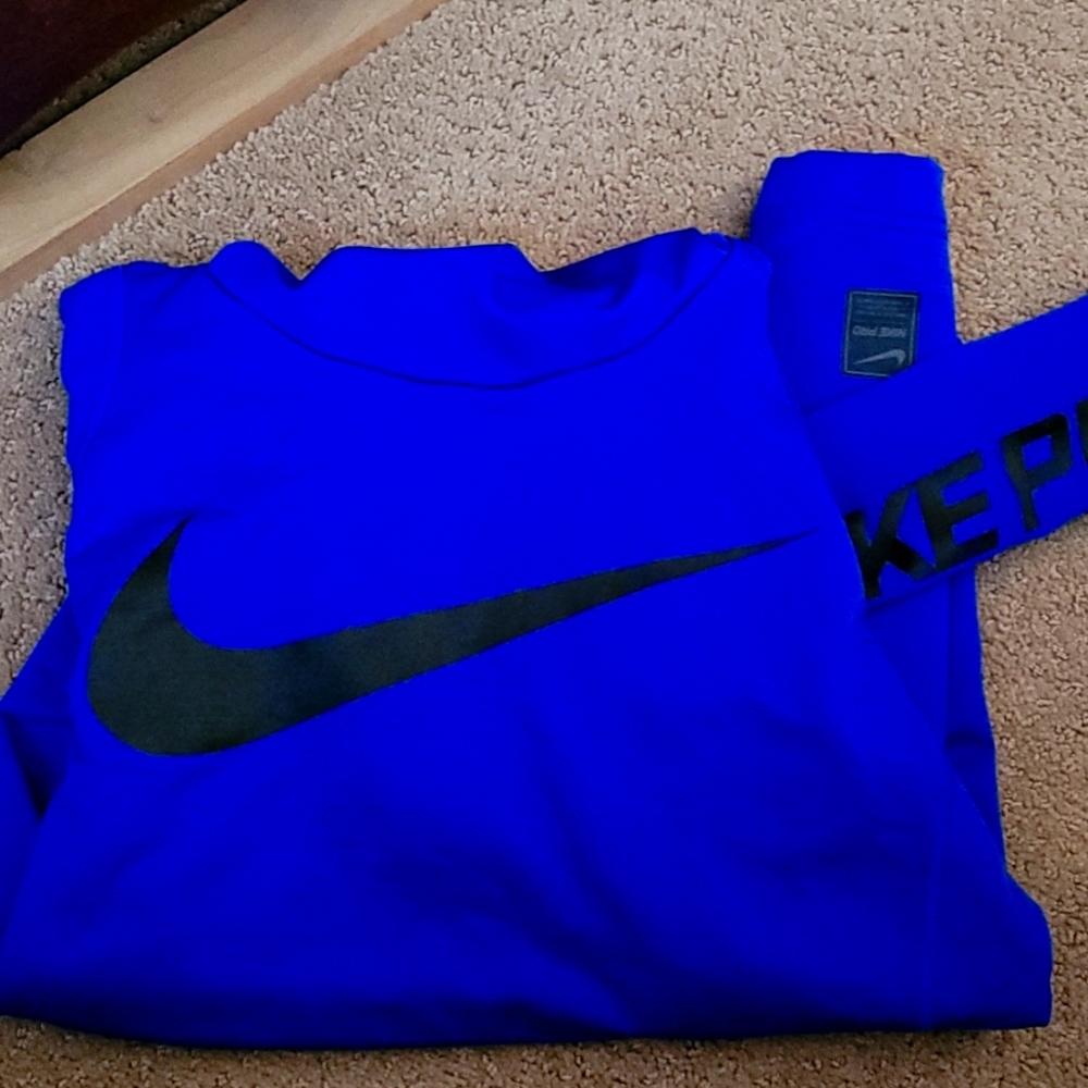 Nike boys hyper warm fitted top with hoody